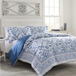 Laura Ashley Charlotte Blue Cotton Duvet Cover Set Blue - King- 3 Piece